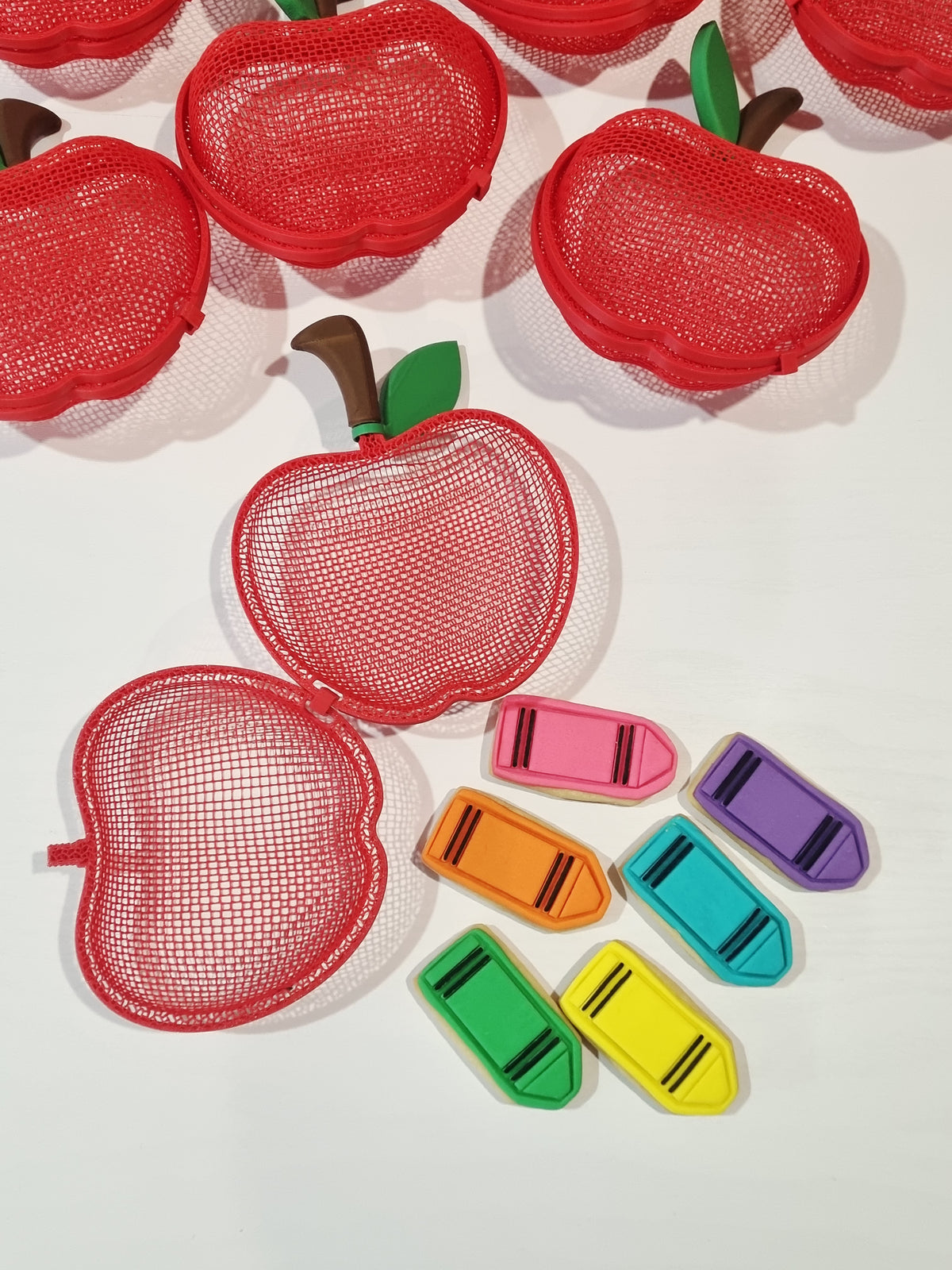 Mini Crayon Cookies in a 3d Printed Apple