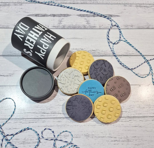 Cylinder filled with Mini Cookies